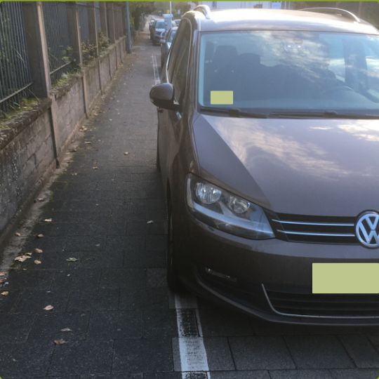 Gehwegparken in der Maximilianstraße