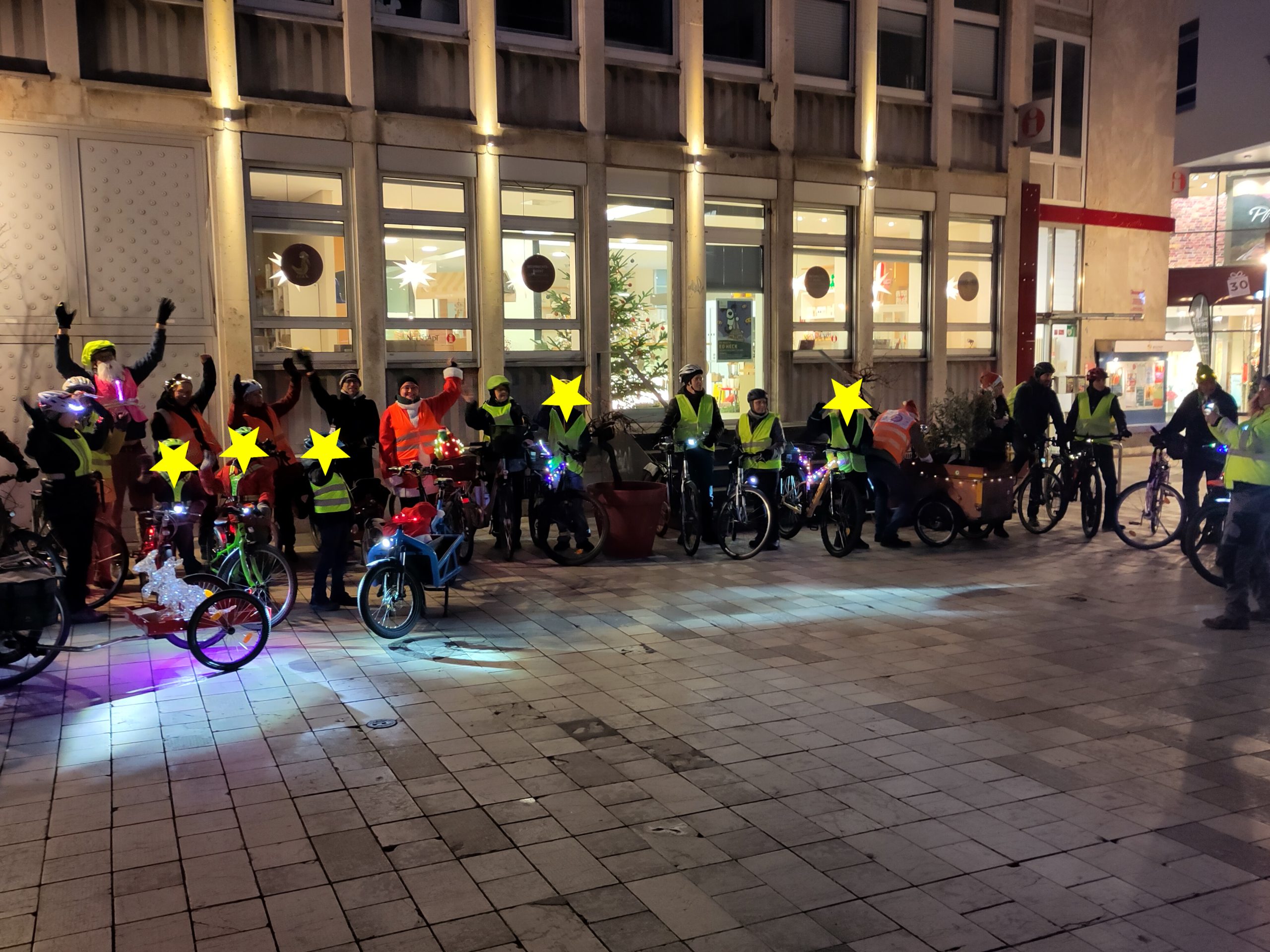 53. Critical Mass - Gruppenbild der Teilnehmer*innen am Hetzelplatz